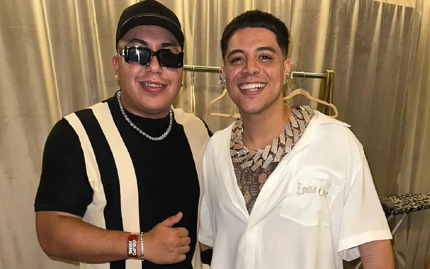 El creador de contenido reveló que el vocalista de Grupo Firme le regaló un departamento en Tijuana / RRSS
