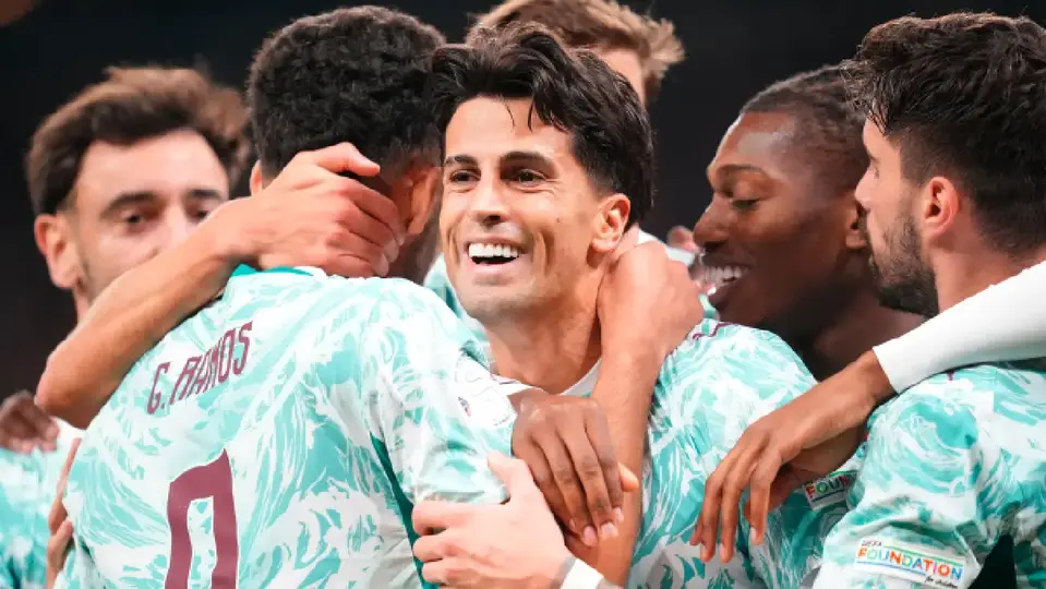 João Cancelo, jugador de Portugal, en festejo de gol ante Dinamarca | AP