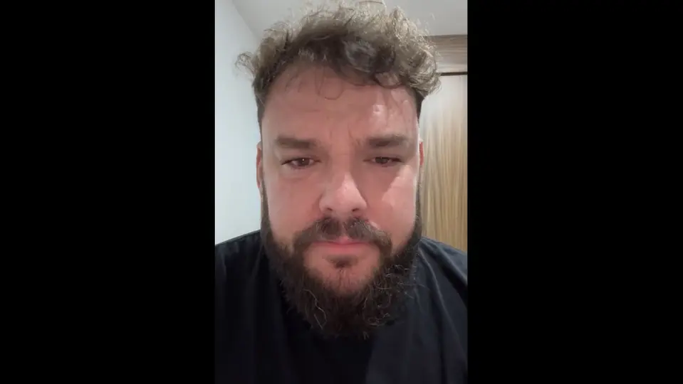 David Velasco no pudo más con las críticas a su persona y estuvo a punto del llanto / Especial