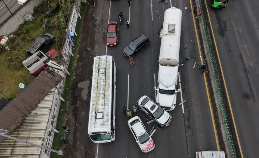 El choque ocurrió a la altura del la autopista México-Pachuca./especial