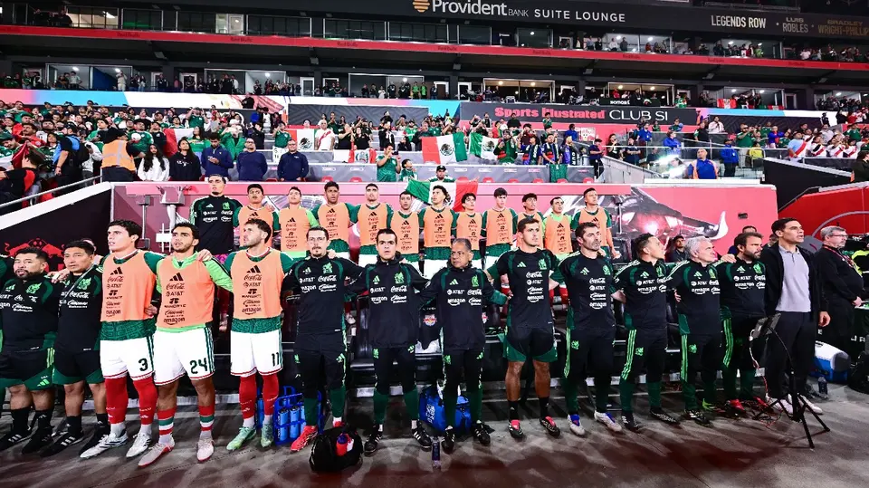 Banca de México previo al amistoso vs Perú | MEXSPORT