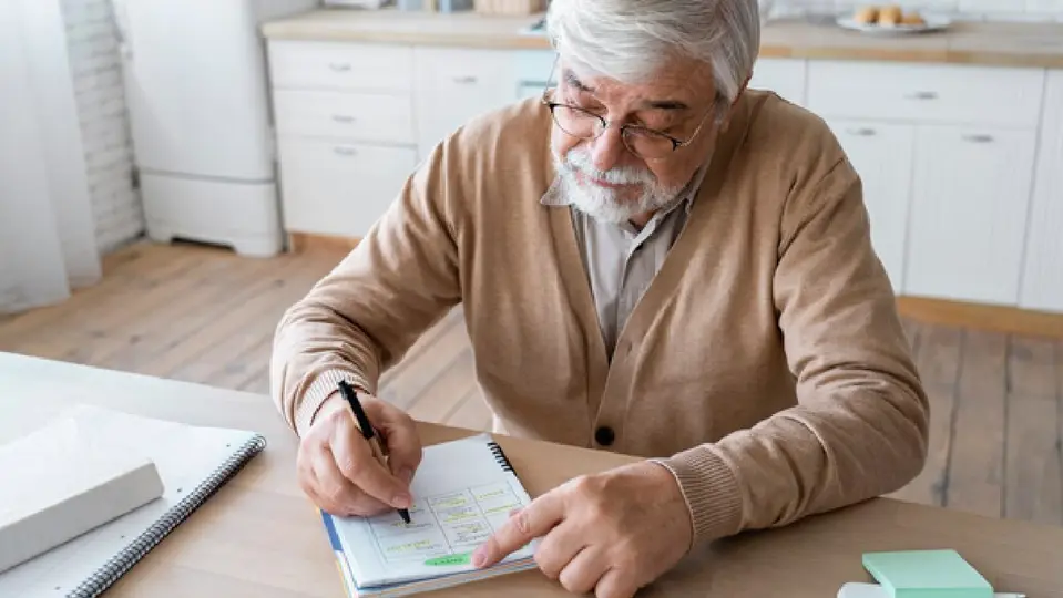 En noviembre suelen concentrarse pagos de pensiones, aguinaldos y apoyos sociales / Magnific