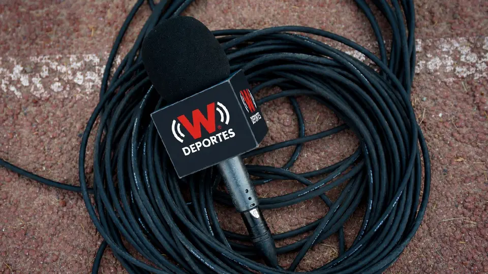 Micrófono con el logo de Claro Sports | RÉCORD