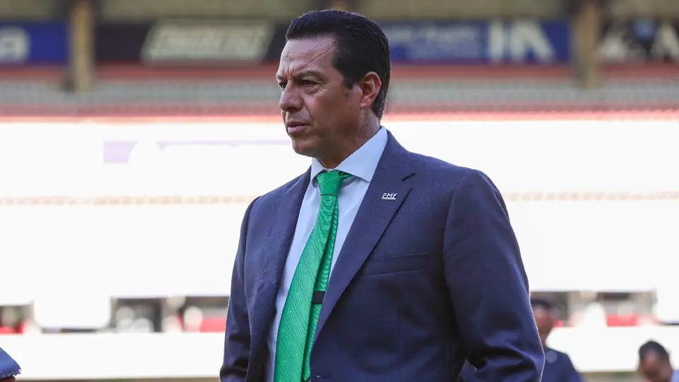 Armando Archundia, exárbitro mexicano, previo a un juego en el Estadio Corregidora | MEXSPORT