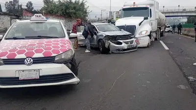 VIDEO: Choque múltiple en la México-Pachuca deja un muerto y al menos 16 heridos