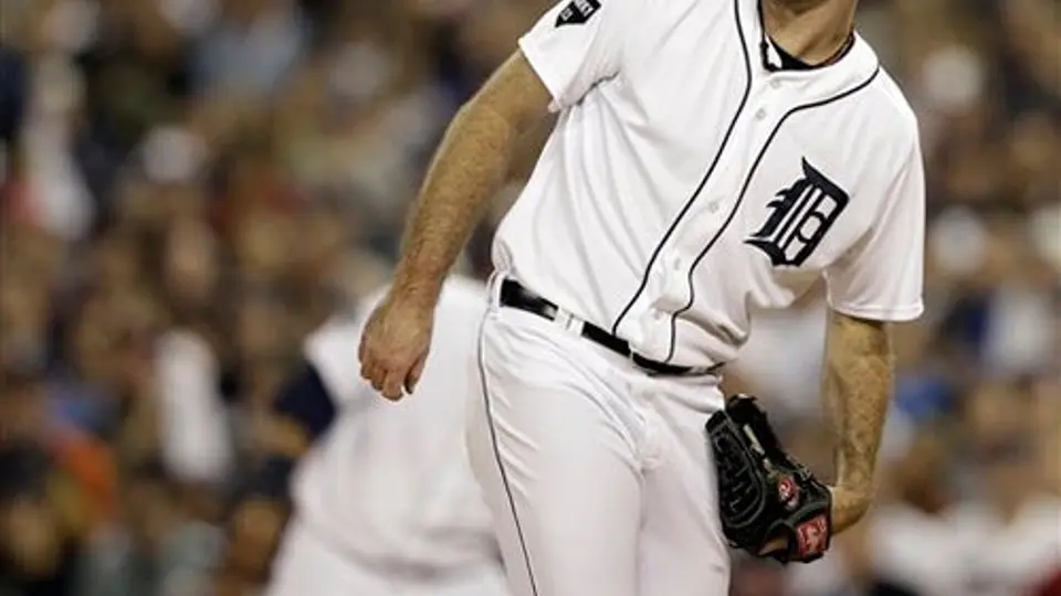 Tigres vence a Texas 7-5 y se mantiene con vida