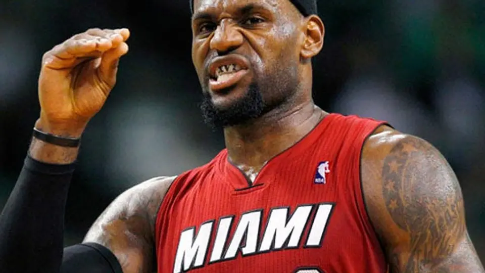 LeBron James, jugador más joven en rebasar los 20 mil puntos en la NBA