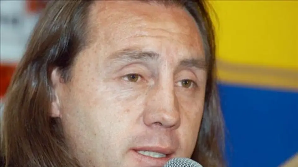 Alex Aguinaga quiere seguir dirigiendo al Barcelona de Ecuador
