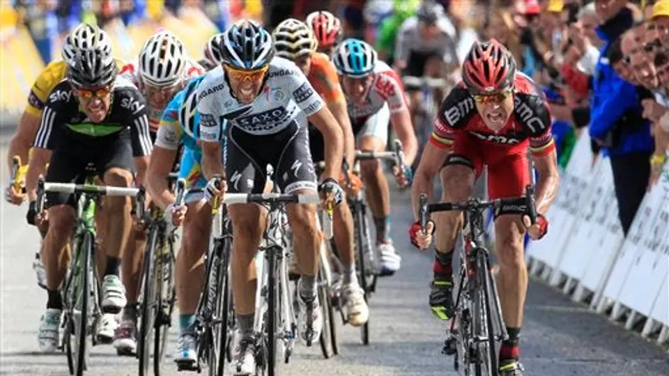 En final de fotografía, Evans derrota a Contador