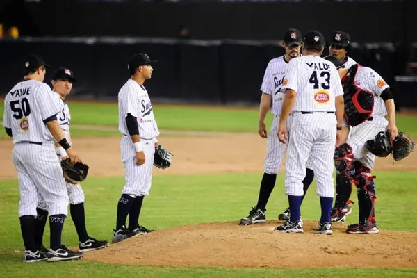 Diablos le da una paliza a los Sultanes