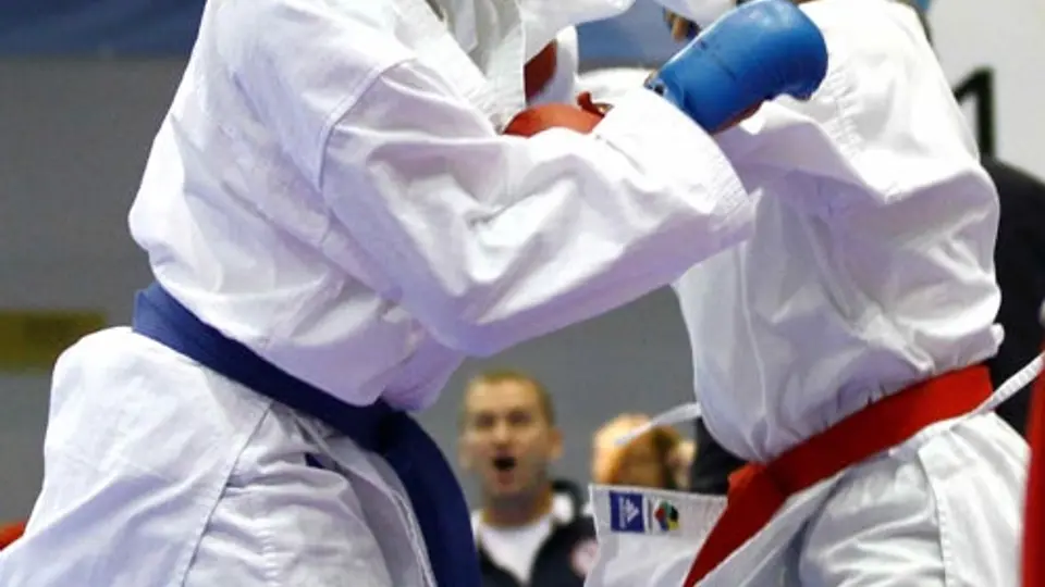 Yadira Lira se cuelga la plata en karate para México