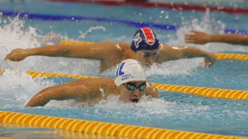 Regio impone récord en natación