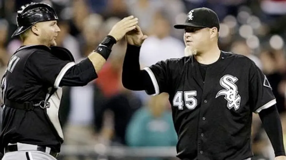 Medias Rojas fichan al relevista Bobby Jenks