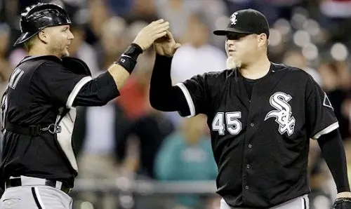 Medias Rojas fichan al relevista Bobby Jenks