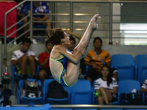 Paola Espinosa sube al podio por tercer día consecutivo