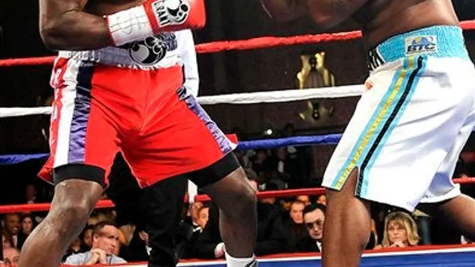 Suspenden pelea entre Holyfield y Williams