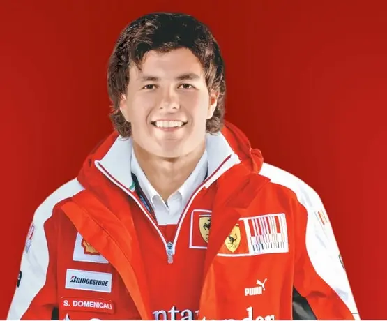 Checo Pérez visitó Ferrari y charló con Fernando Alonso