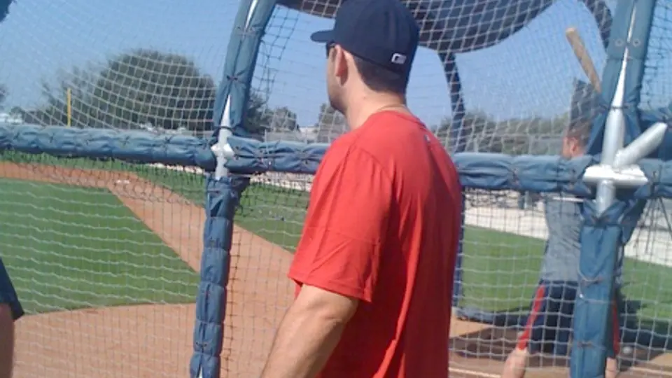 Adrián González ya reportó con los Medias Rojas