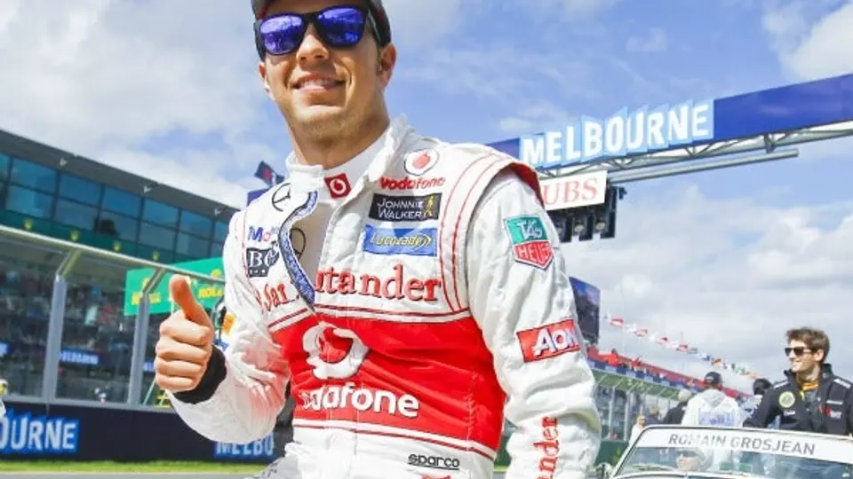 Checo y Guti mejoran tiempos en P2 de Malasia