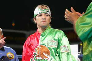 Alfonso Gómez comienza a intimidar al Canelo