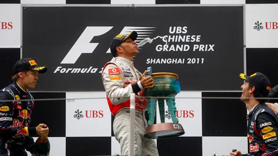 Hamilton supera a Vettel y gana el GP de China
