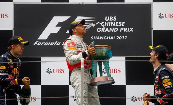 Hamilton supera a Vettel y gana el GP de China