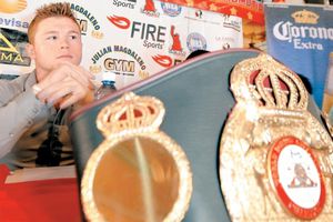Demandan al Canelo por incumplimiento de contrato
