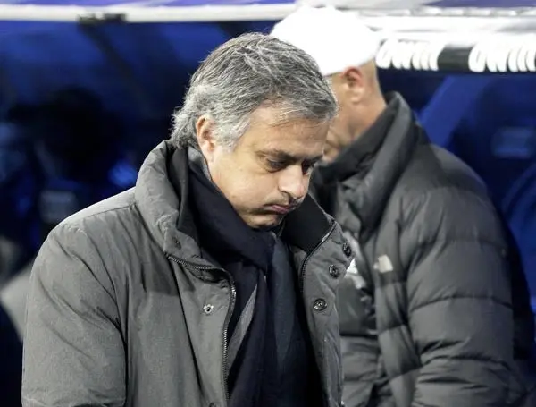 José Mourinho mostró su enojo por la decisión arbitral | EFE