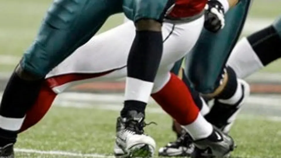Atlanta se impone 35-31 a las Águilas de Filadelfia