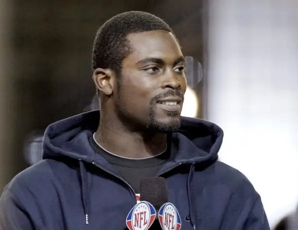 Michael Vick critica videojuego de pelea de perros