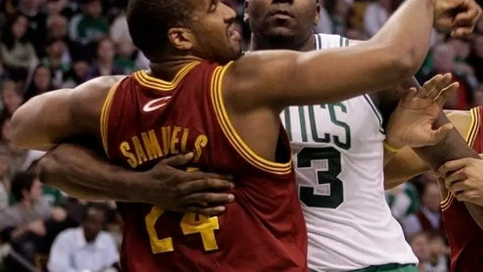 Perkins regresa y Boston doblega 112-95 a Cleveland