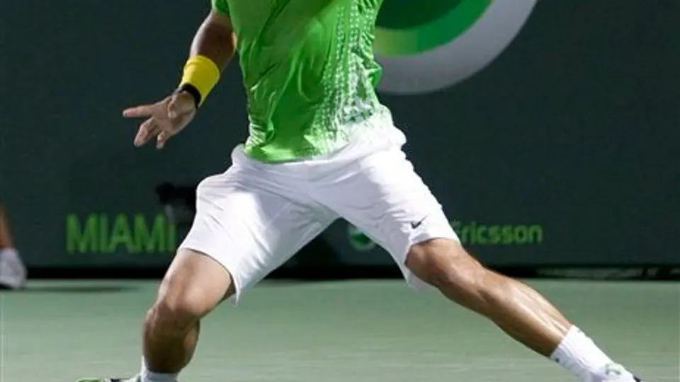 Nadal y Djokovic despachan y avanzan en Miami