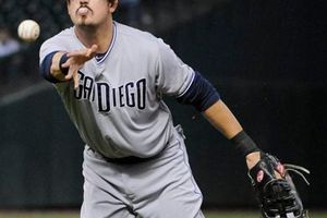 Cantú pega jonrón y Padres derrota 8-6 a Astros