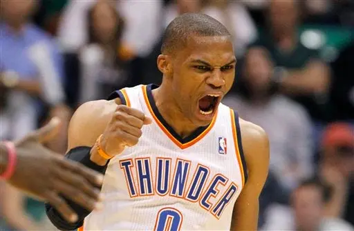 Durant frena al Jazz; Thunder doblega 115-108 a Utah