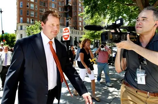 Juez anula el juicio de Roger Clemens