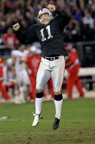 Janikowski da victoria de alarido a Raiders 23-20 sobre Kansas en tiempo extra