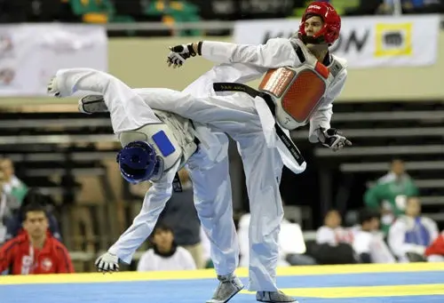 César Rodríguez sigue adelante en el Selectivo Nacional de taekwondo