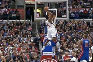 ¿La clavada del año? DeAndre Jordan se luce