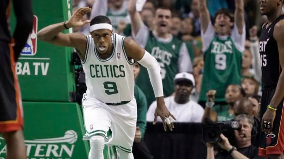 Rajon Rondo, suspendido un juego