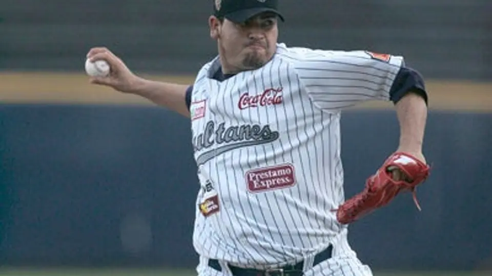 Édgar González regresa con Rockies