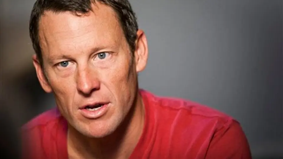 Armstrong dice nuevamente adiós al ciclismo