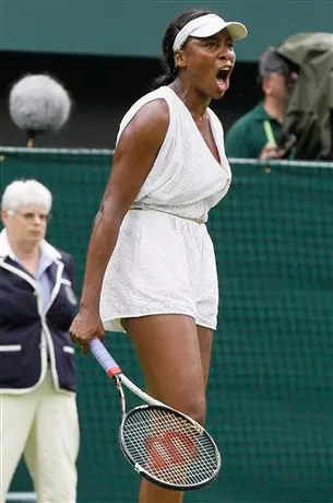 Venus derrota a la mayor del torneo, Date-Krumm