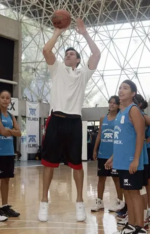 Eduardo Nájera y Jason Kidd no visitarán Monterrey