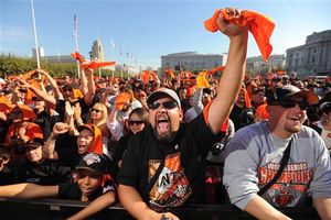 Gigantes desfilan y festejan campeonato frente a su afición