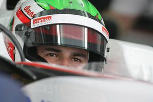 Sitio 17 para Checo en segunda práctica del GP de China