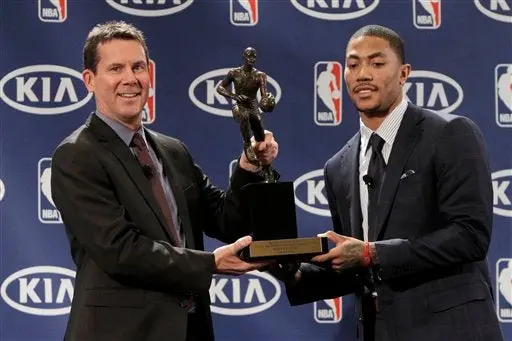 Derrick Rose, de Bulls, es el MVP de la campaña