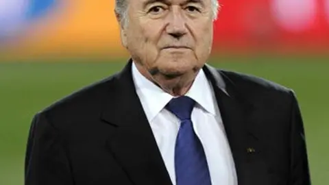 FIFA analizará aplicar tecnología en jugadas dudosas
