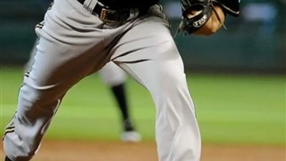 Yovani Gallardo brilló, pero se va sin decisión en la victoria de Milwaukee