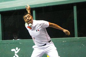 Heriberto López gana medalla de Oro en Frontón