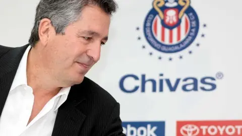Jorge Vergara y Xóchitl Gálvez pagan apuesta